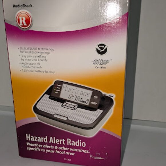 Radio Shack Hazzard Alert Radio - Picture 4 of 5